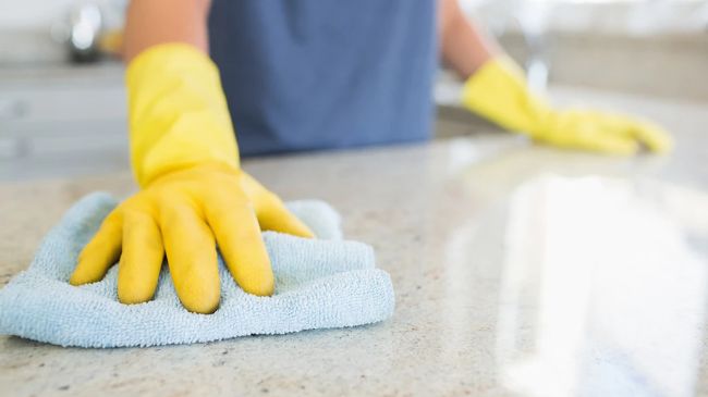 an image of cleaning quartz coutertop