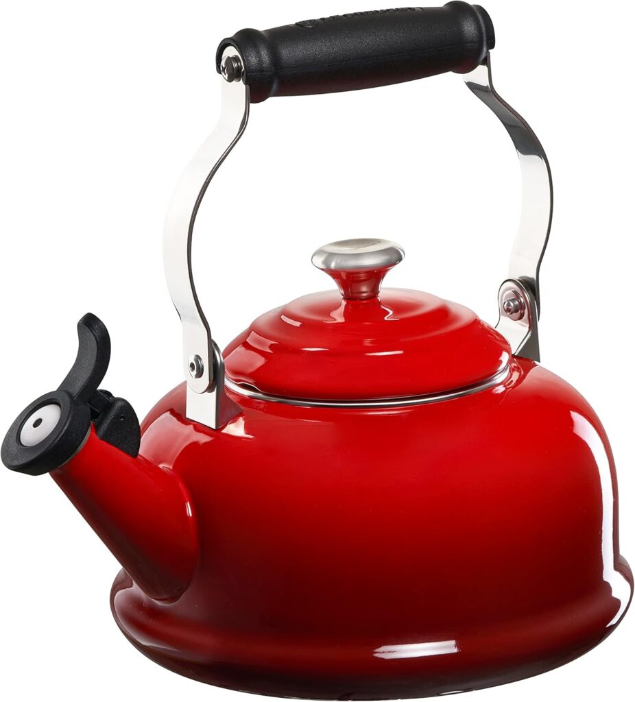 Le Creuset Enamel-On-Steel Whistling Tea Kettle (1.7 qt.)